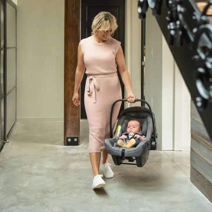 Nuna pipa™ next- assorted colors