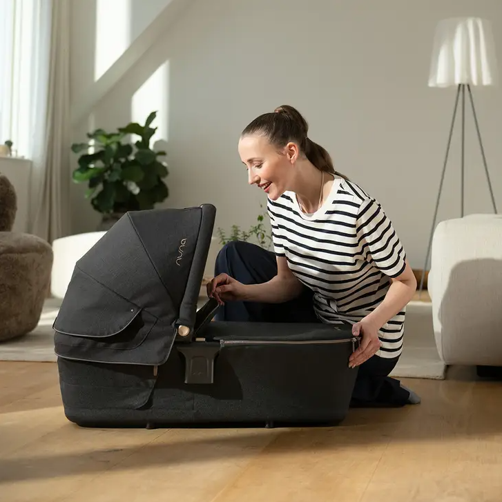 Nuna LYTL™ Carry Cot With Rain Cover