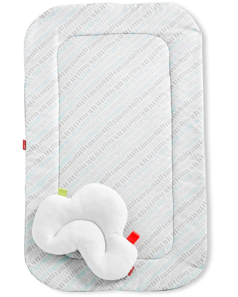 SKIP HOP SILVER LINING CLOUD WOODEN ACTIVITY GYM