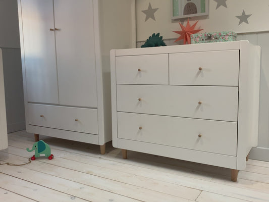 Tutti Bambini Tivoli Chest Changer - Navy